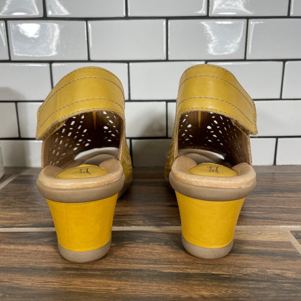 Earth Cascade Womens Size 7.5 Shoes Yellow Leather Peep Toe Slingback Sandal - Picture 5 of 15